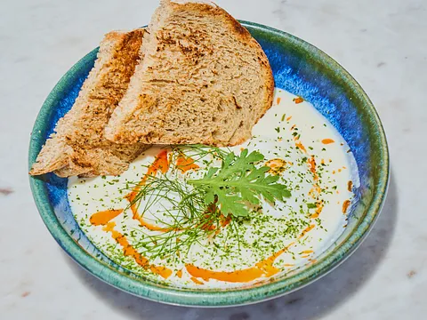 Huevos turcos blancos