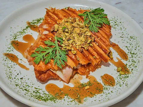 Croissant sándwich jamón serrano