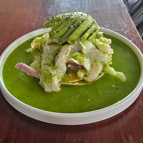 Tostada de aguachile 