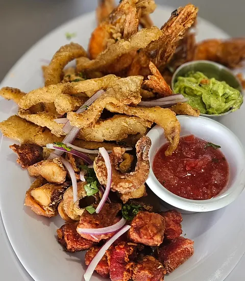 Chicharrón con Tokio