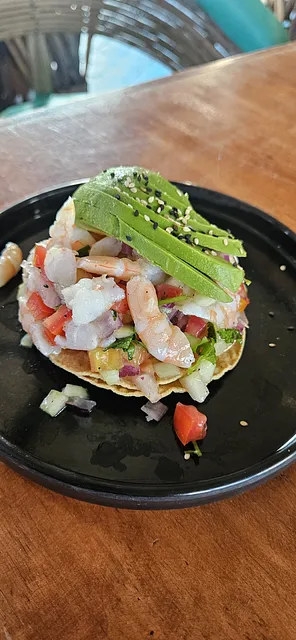 Tostada cev camaron cocido
