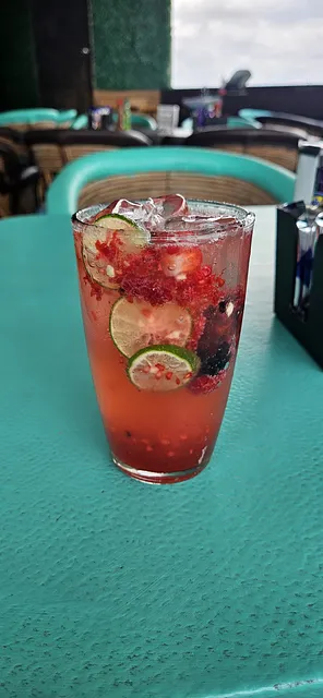 Limonada de frutos rojos 
