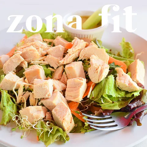 Ensalada de pollo con panela