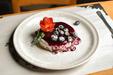 CHEESECAKE DE HELADO DE MORAS