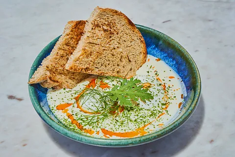 Huevos turcos blancos