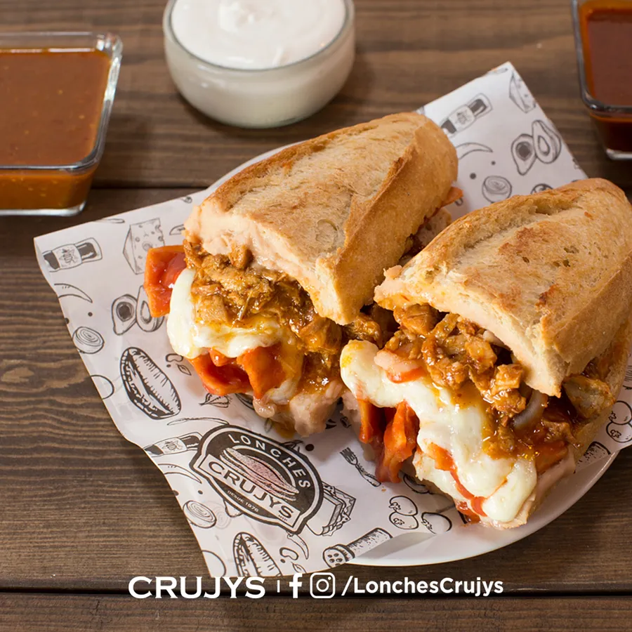 CRUJY CHILAQUIL CHICHARRÓN