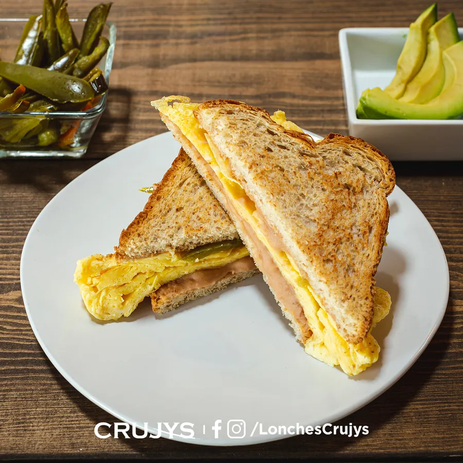 Sandwich Huevo Revuelto