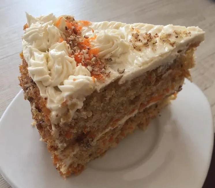 Rebanada de Pastel de Zanahoria