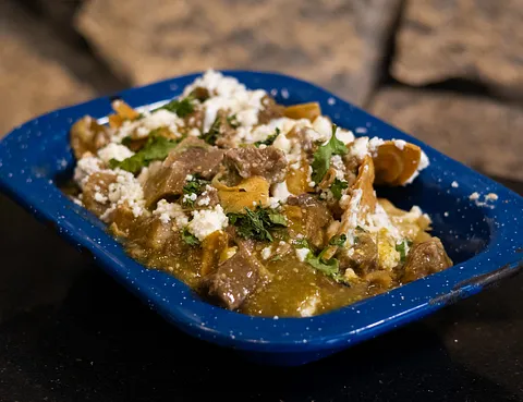 Chilaquiles con lengua