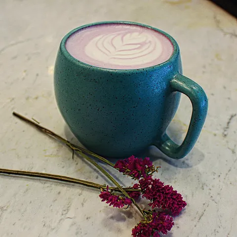 Taro latte (14 oz)