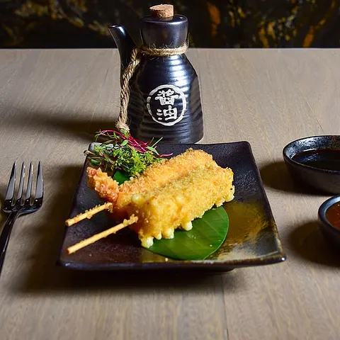 KUSHIAGUE DE CAMARÓN CON QUESO CREMA