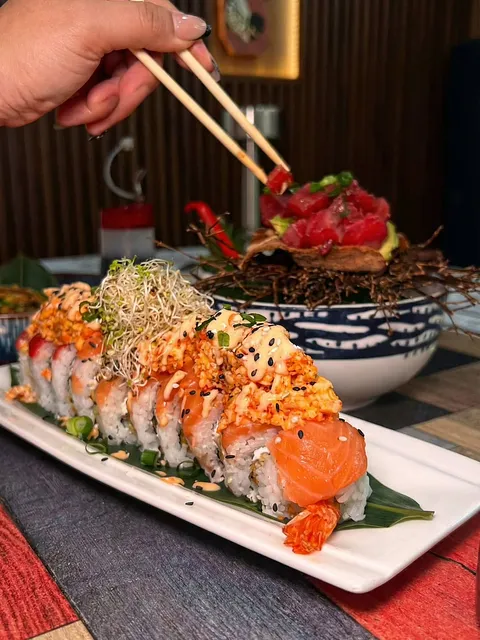 Top Spicy Roll