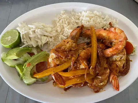 Filete de Tilapia al Mojo de Ajo