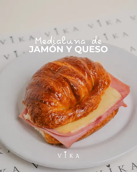 Medialuna Jamón y queso