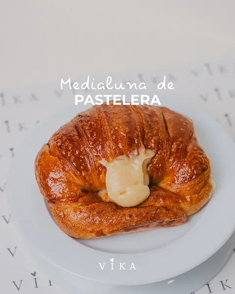 Medialuna Crema pastelera