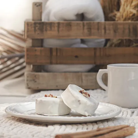 Alfajor Nuez y chocolate blanco