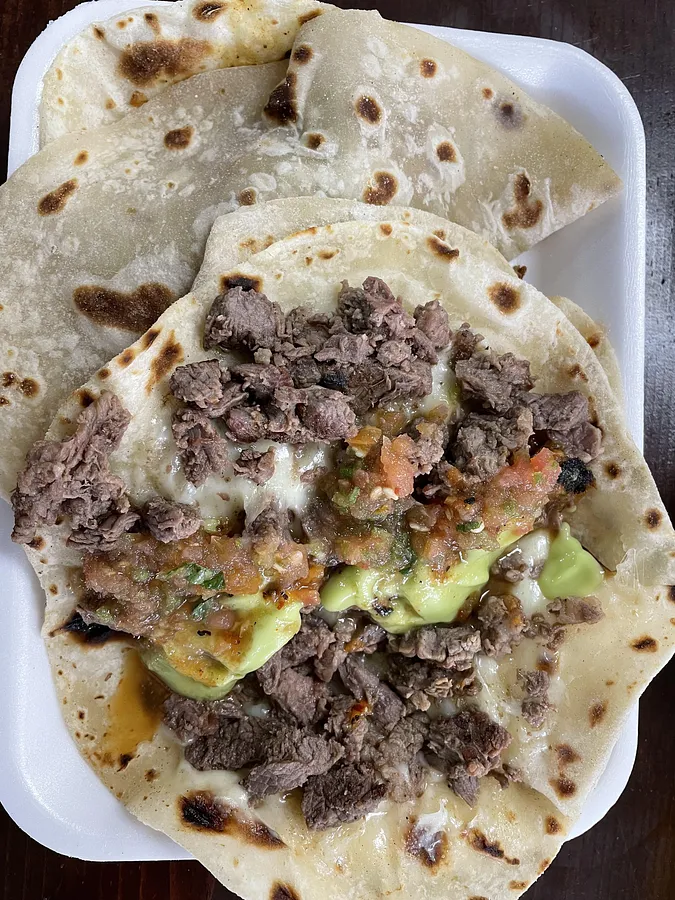 Taco Harina (Carne y Queso)