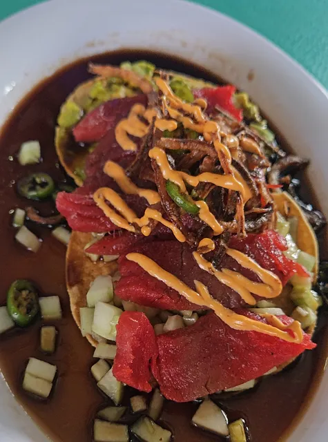 Atun en salsas negras