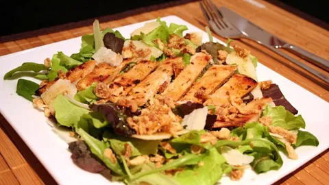 Ensalada Fresca con Pechuga