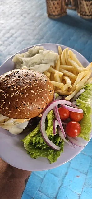 Hamburguesa de Res c/Papas
