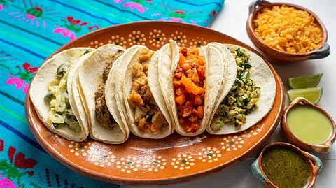 Tacos de Guiso (5pzs)