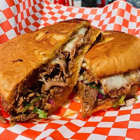 Birria Torta (c/u)