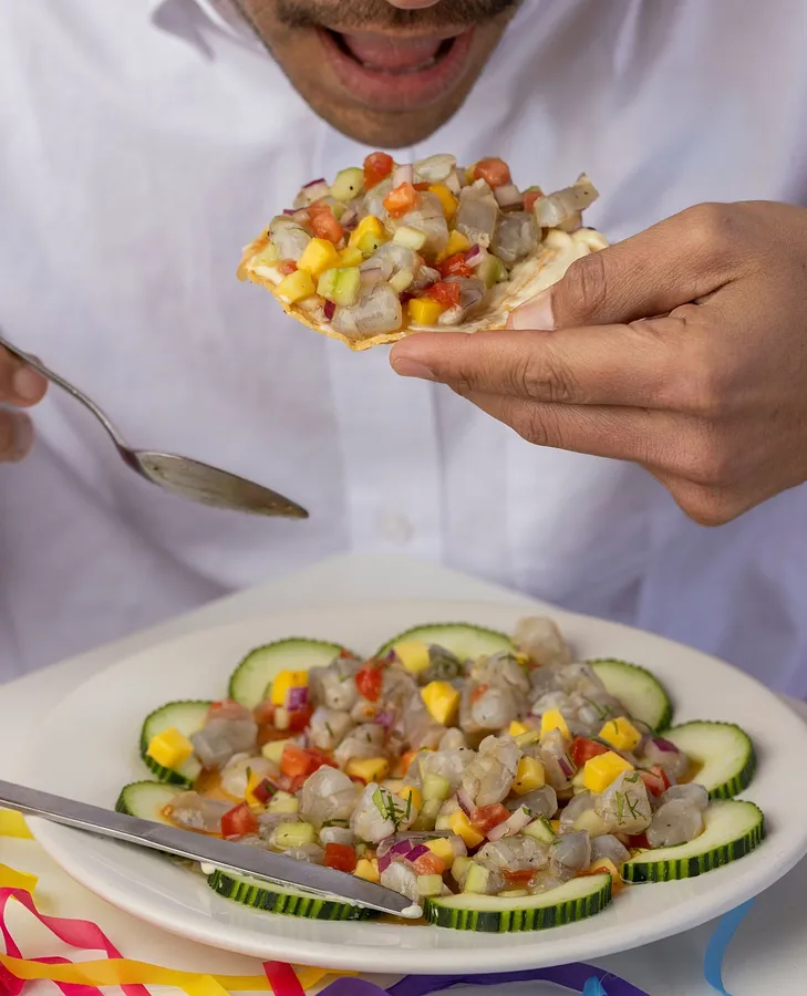 Tostada de Ceviche Arremangado