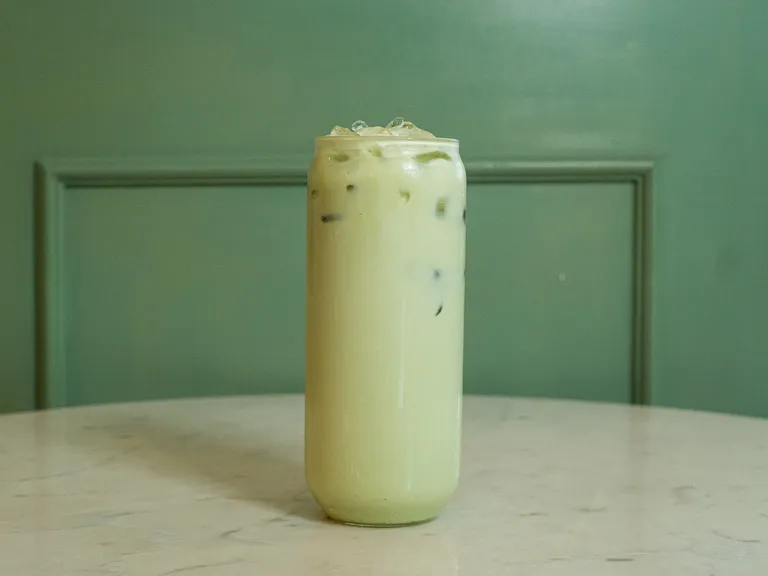 Matcha latte helado