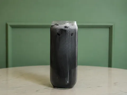 Black latte helado