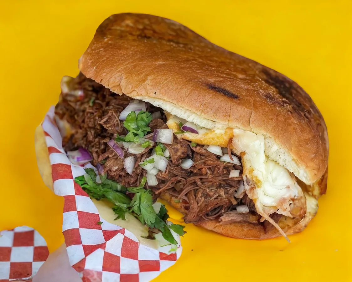 Quesatorta de Birria